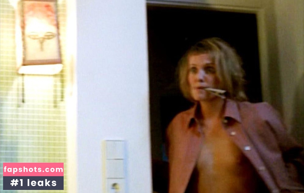 Anke Schwiekowski gallery photo #11