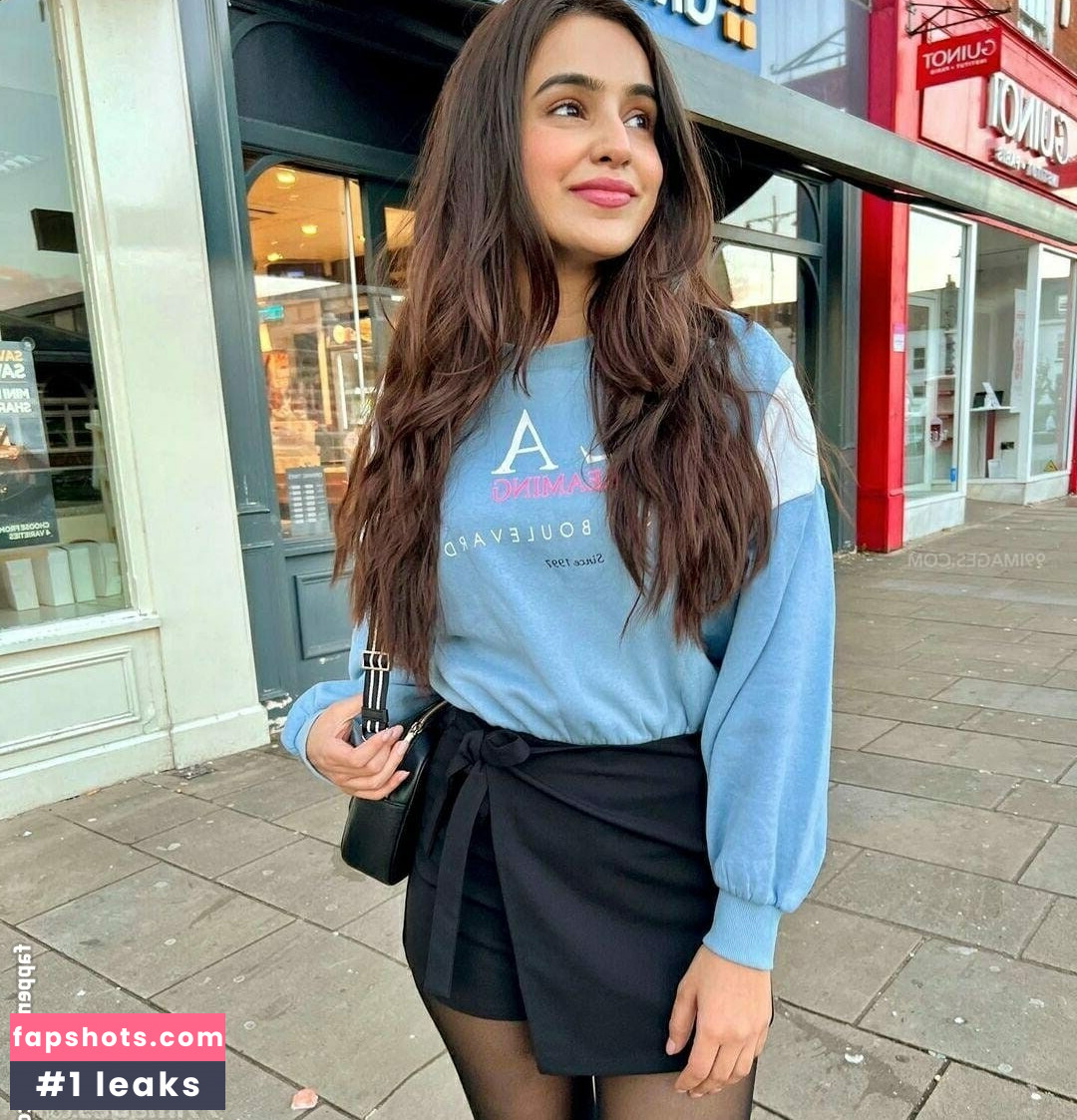 Ankitta Sharma gallery photo #18