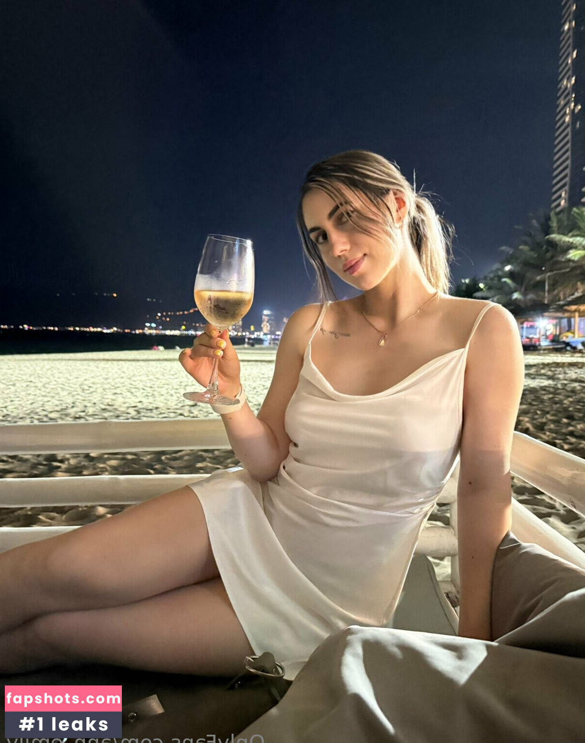 ann_emily gallery photo #8