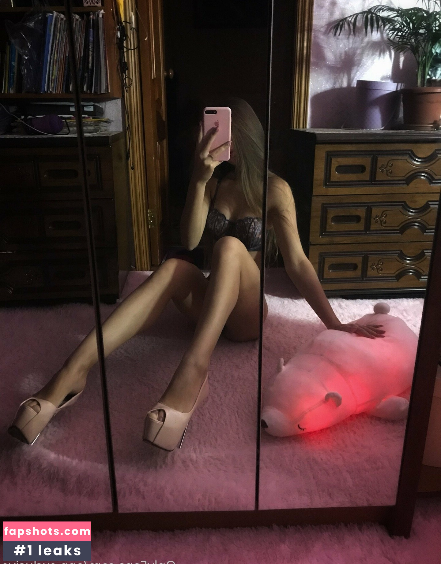 ann.exclusive gallery photo #5