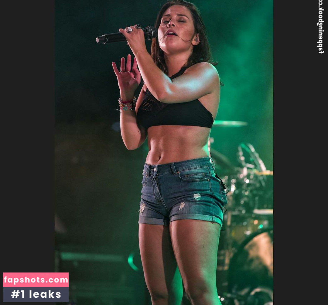 Anna Abreu gallery photo #18