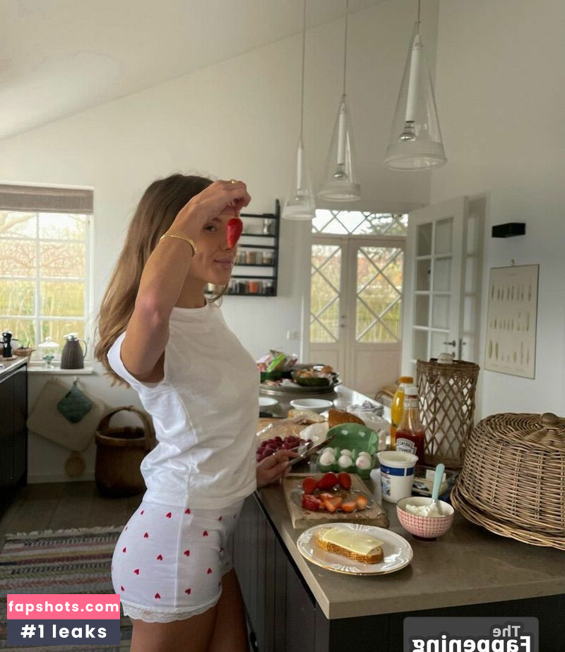 Anna Astrup gallery photo #5