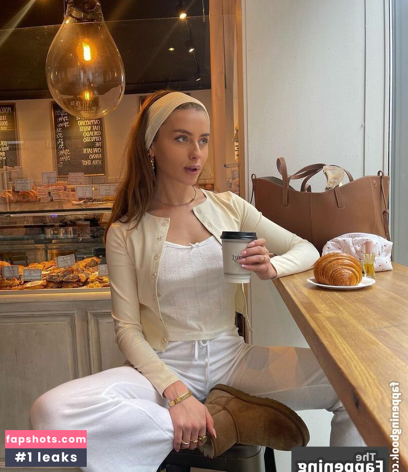 Anna Astrup gallery photo #9