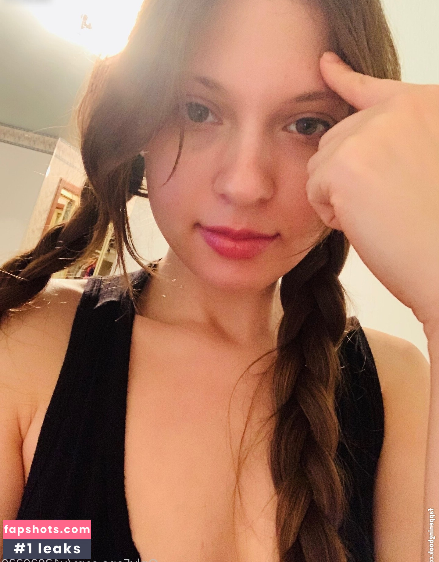 Anna Blossom gallery photo #26