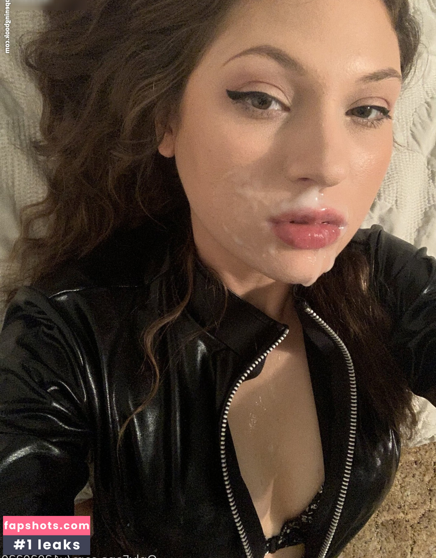 Anna Blossom gallery photo #31