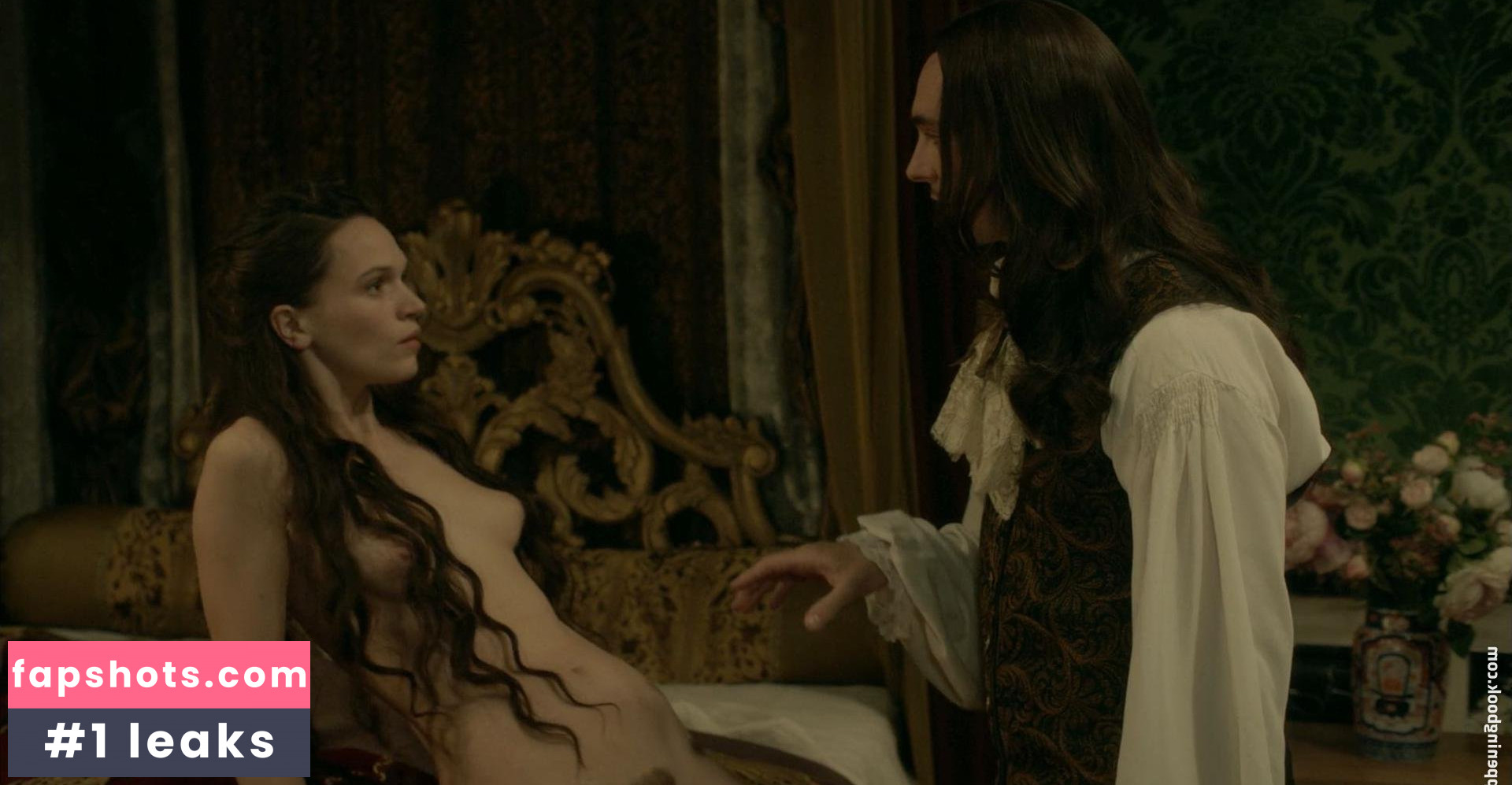 Anna Brewster gallery photo #35