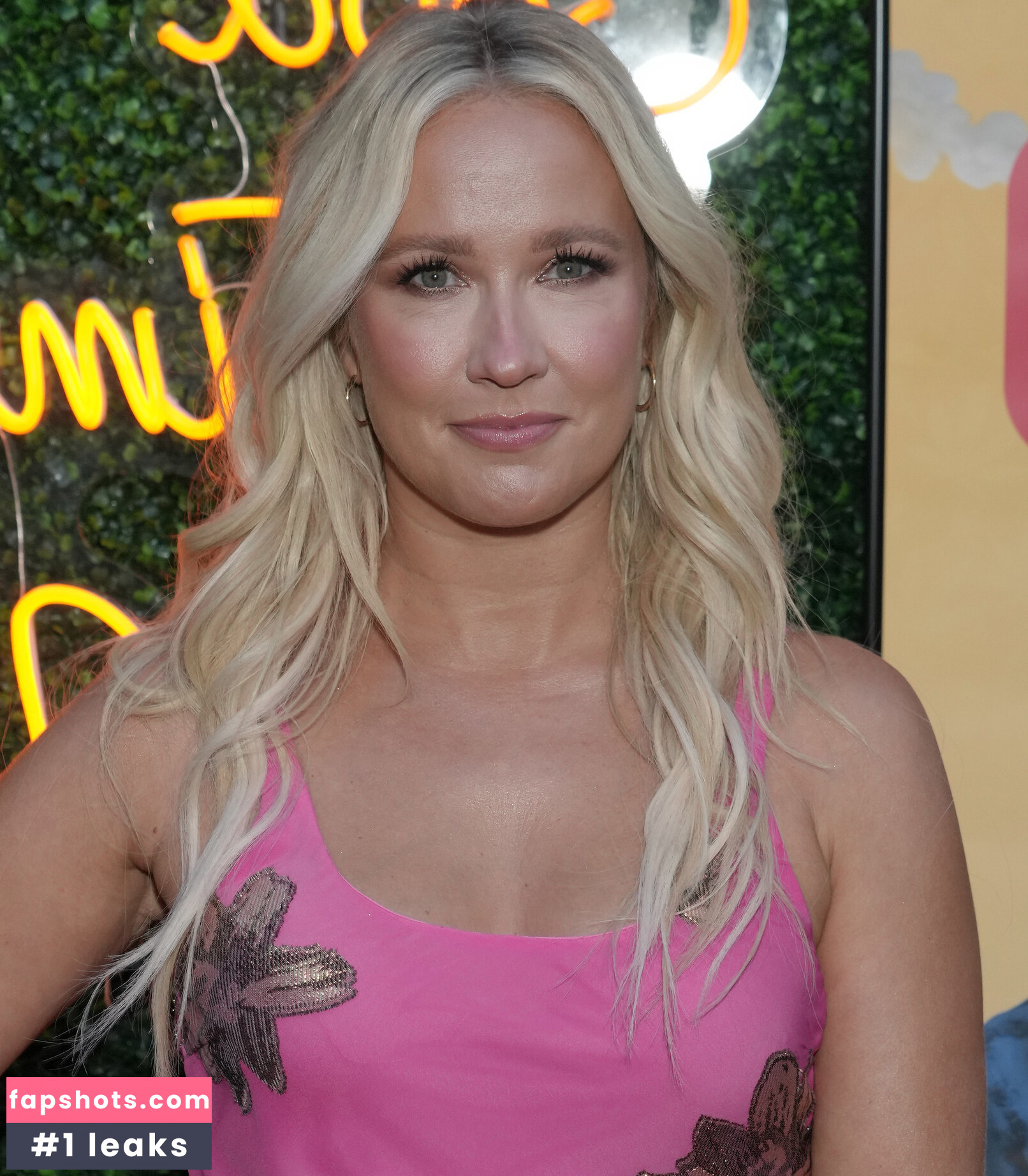 Anna Camp gallery photo #19