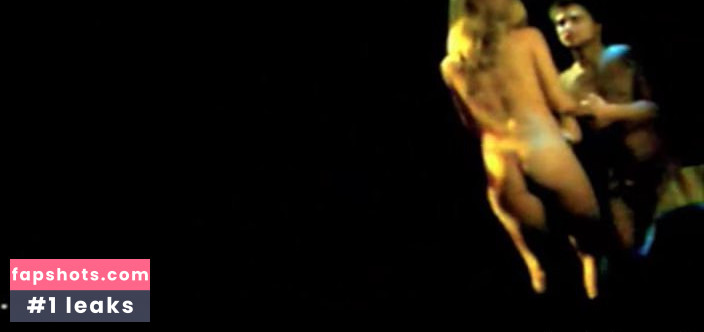 Anna Camp gallery photo #89