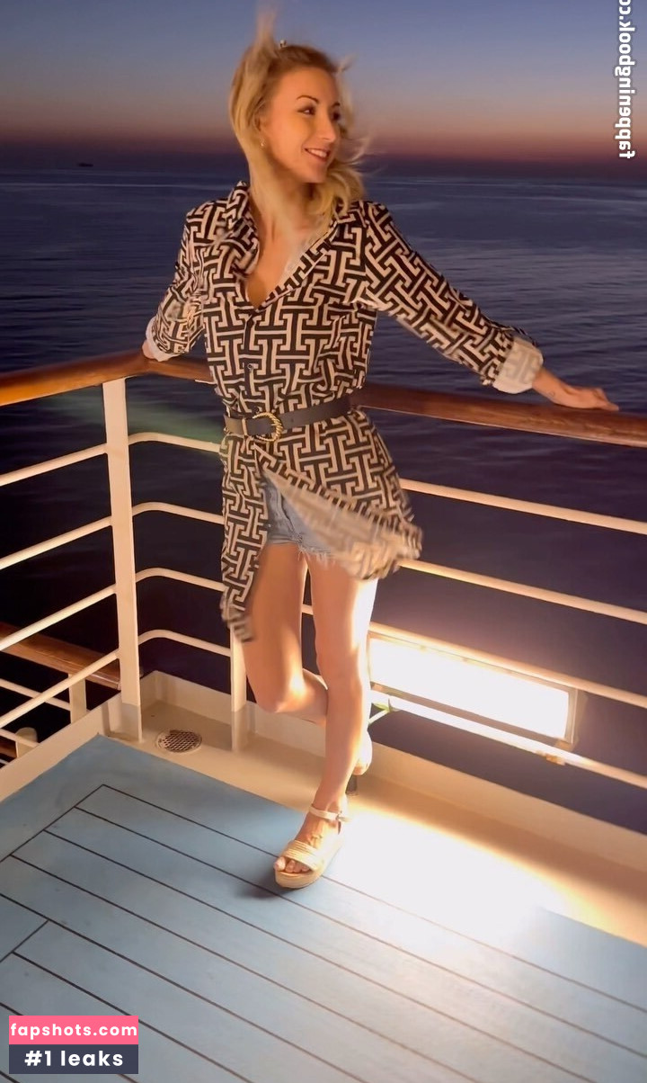 Anna-Carina Woitschack gallery photo #44