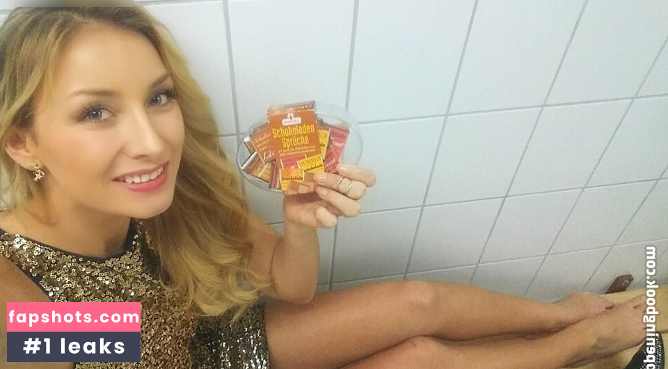 Anna-Carina Woitschack gallery photo #6