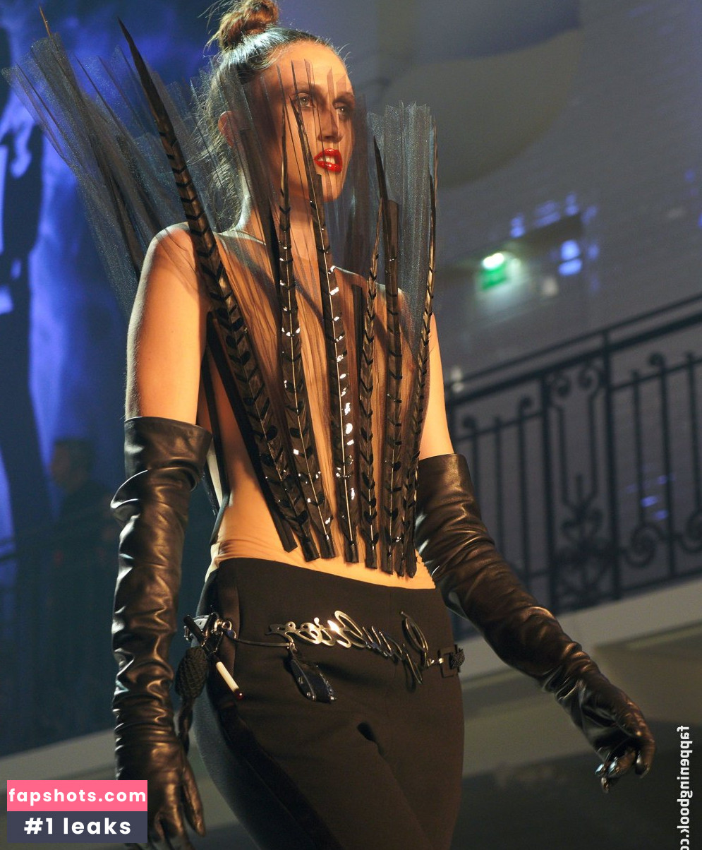 Anna Cleveland Nude Leaks OnlyFans Photos #37 - LeakJerk