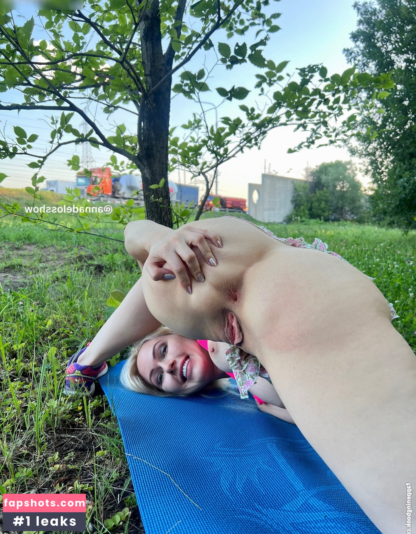 Anna Delos gallery photo #106