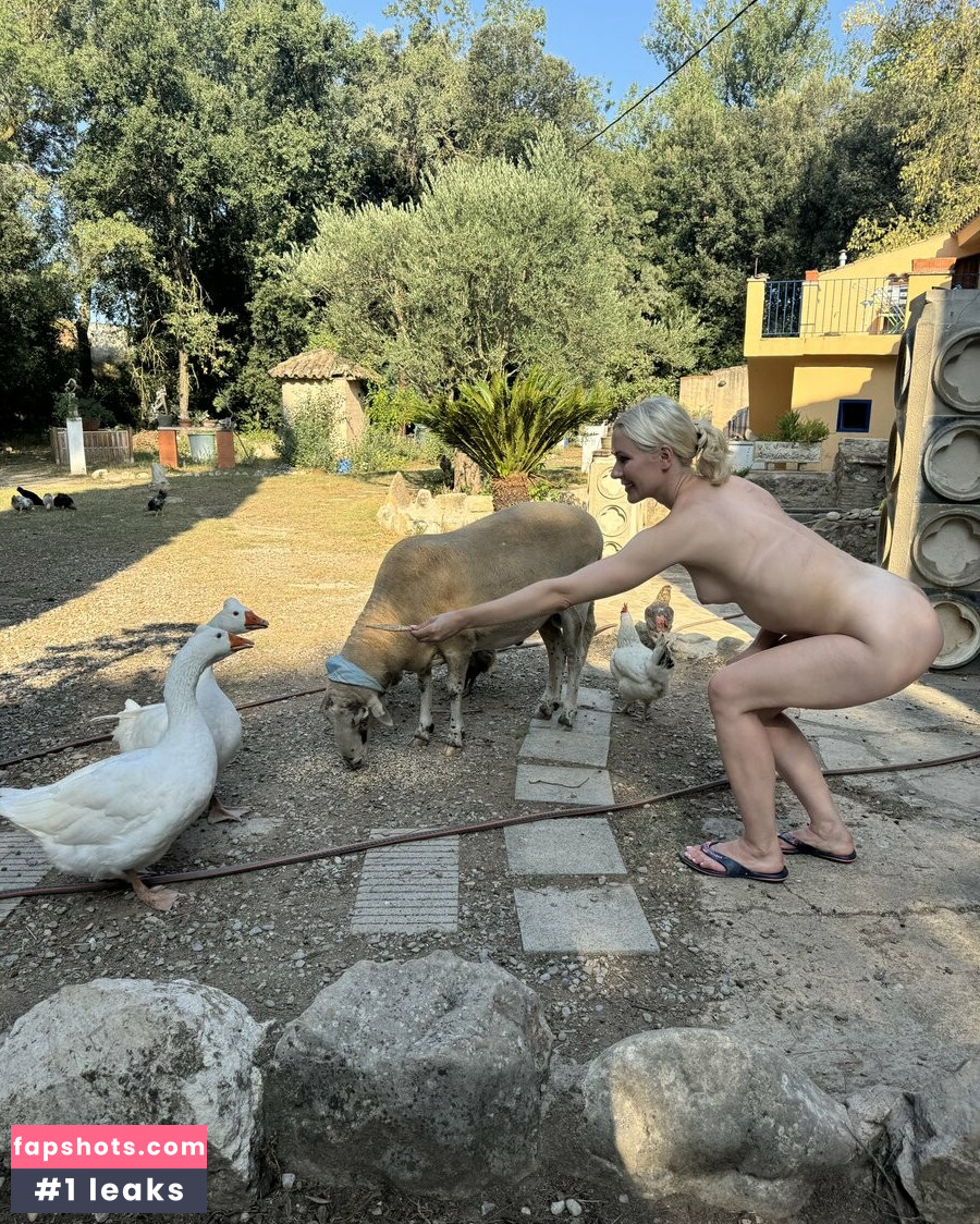 Anna Delos gallery photo #91