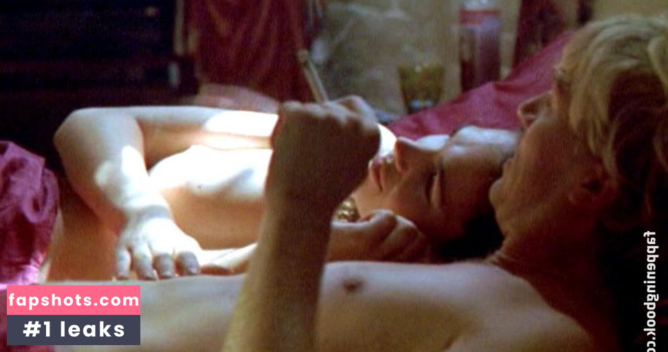 Anna Drijver gallery photo #23