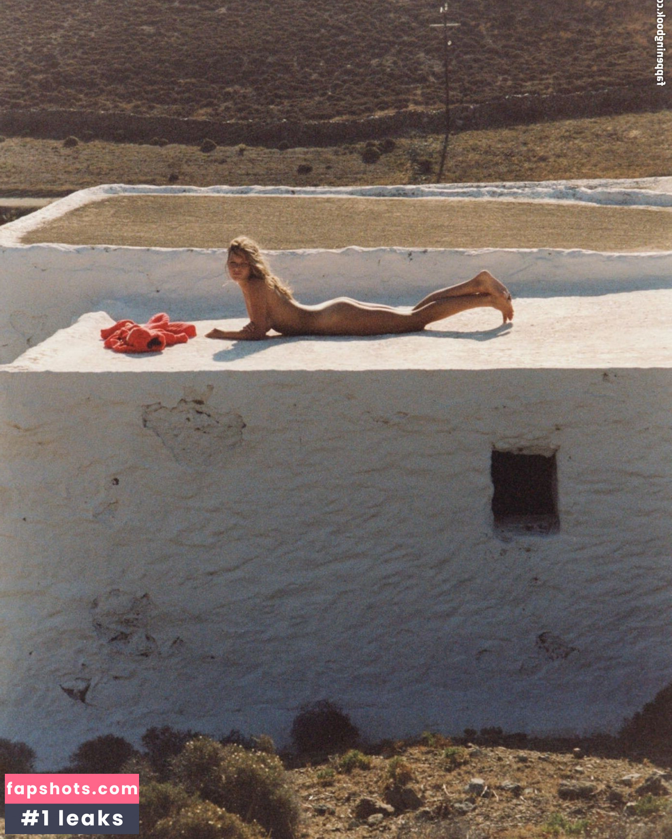 Anna Ewers gallery photo #16