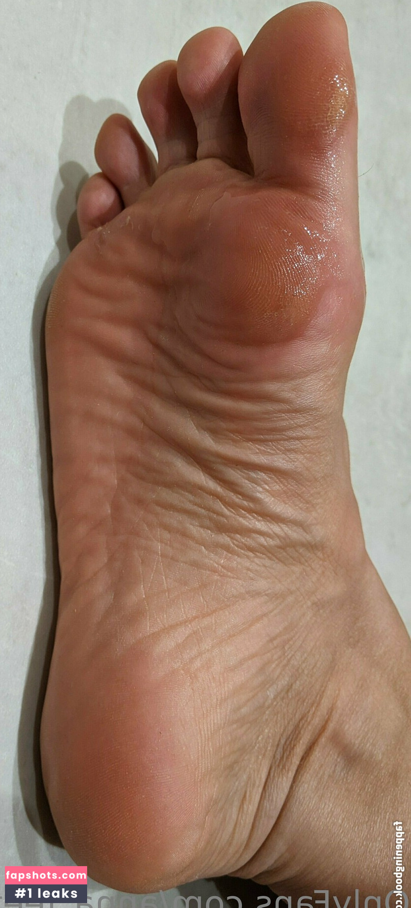 anna_feet_crush_vore gallery photo #10