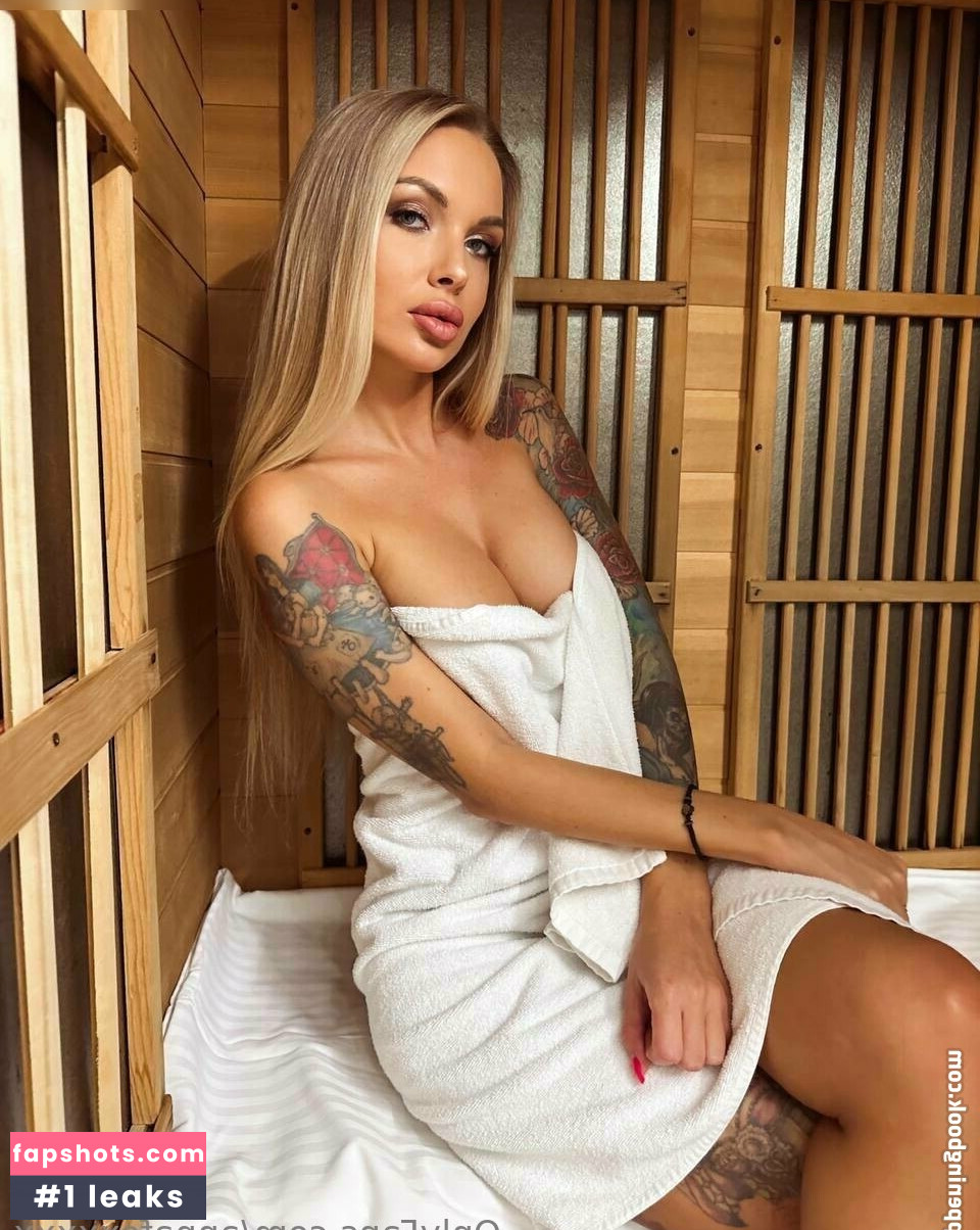 Anna Fox gallery photo #9