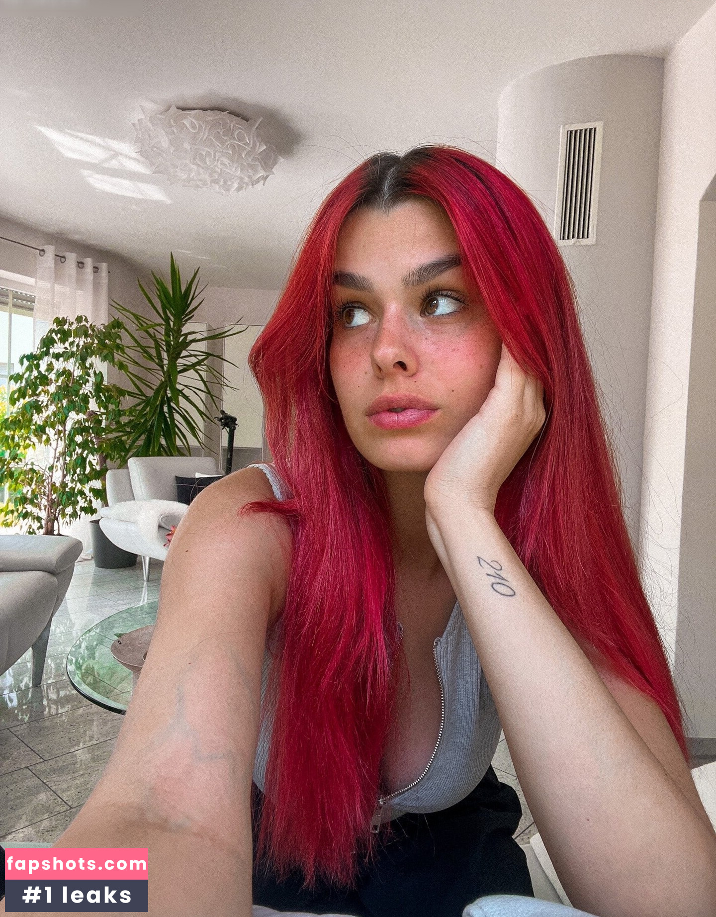 Anna Gazanis gallery photo #54