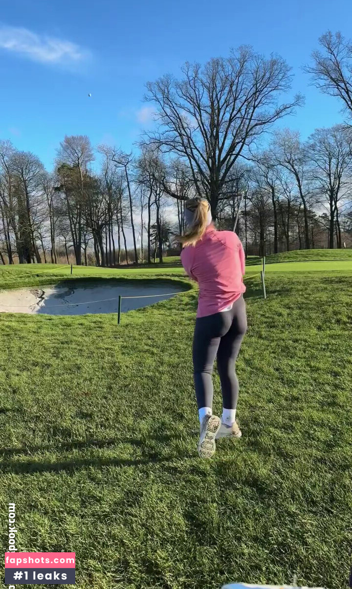 Anna Halliday gallery photo #16