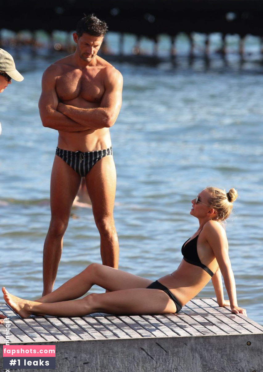 Anna Heinrich gallery photo #57