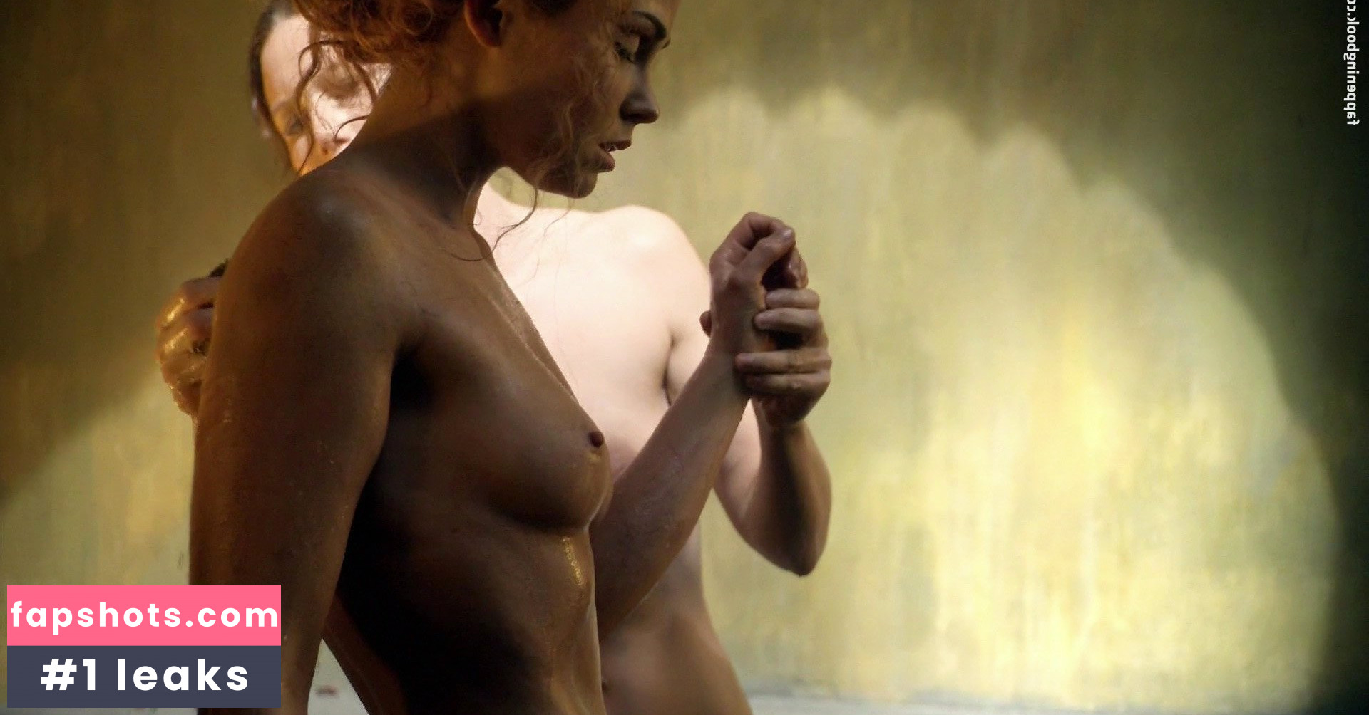 Anna Hutchison gallery photo #12