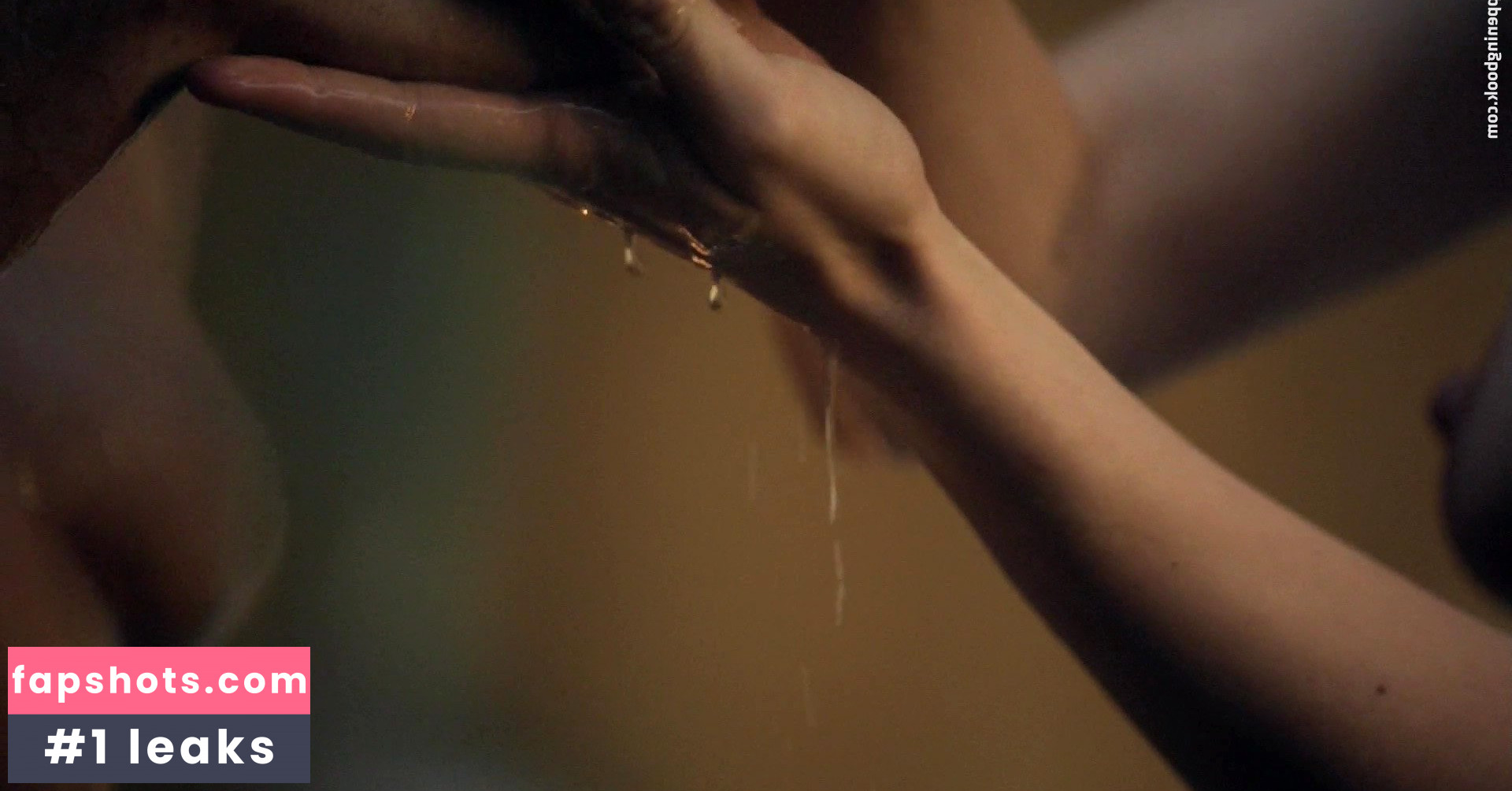 Anna Hutchison gallery photo #14