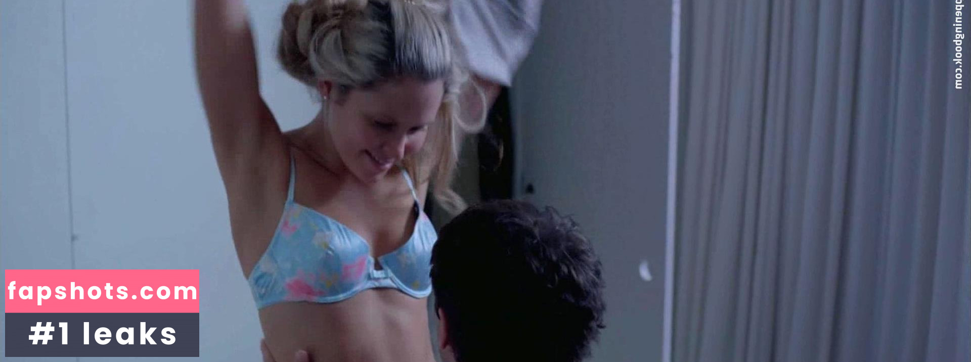 Anna Hutchison gallery photo #30