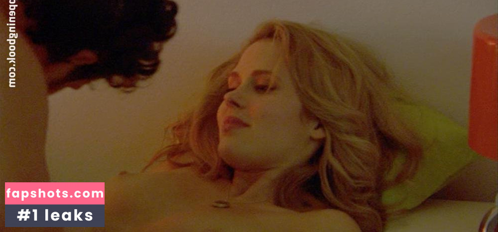 Anna Hutchison gallery photo #42