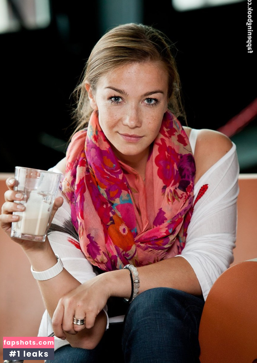 Anna-Katharina Samsel gallery photo #14