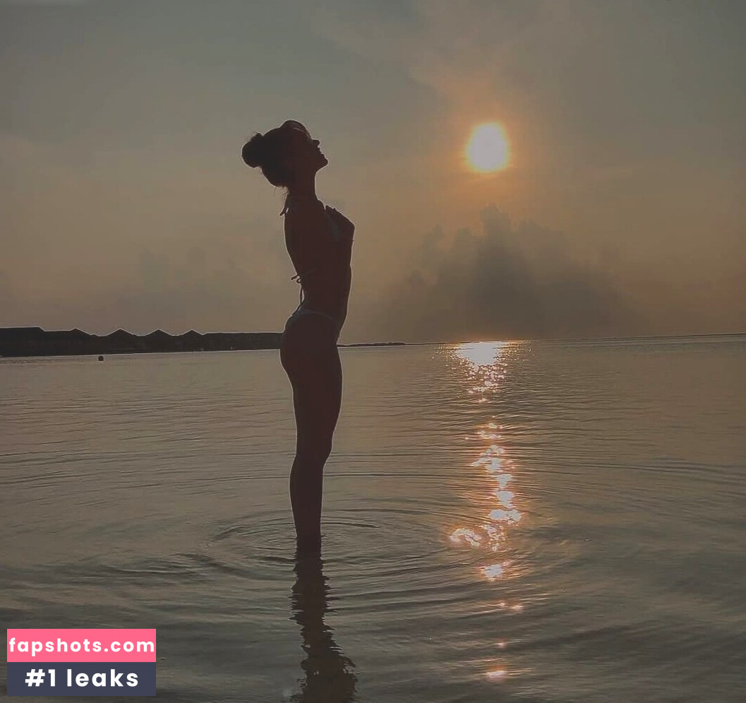 Anna Kauer gallery photo #27