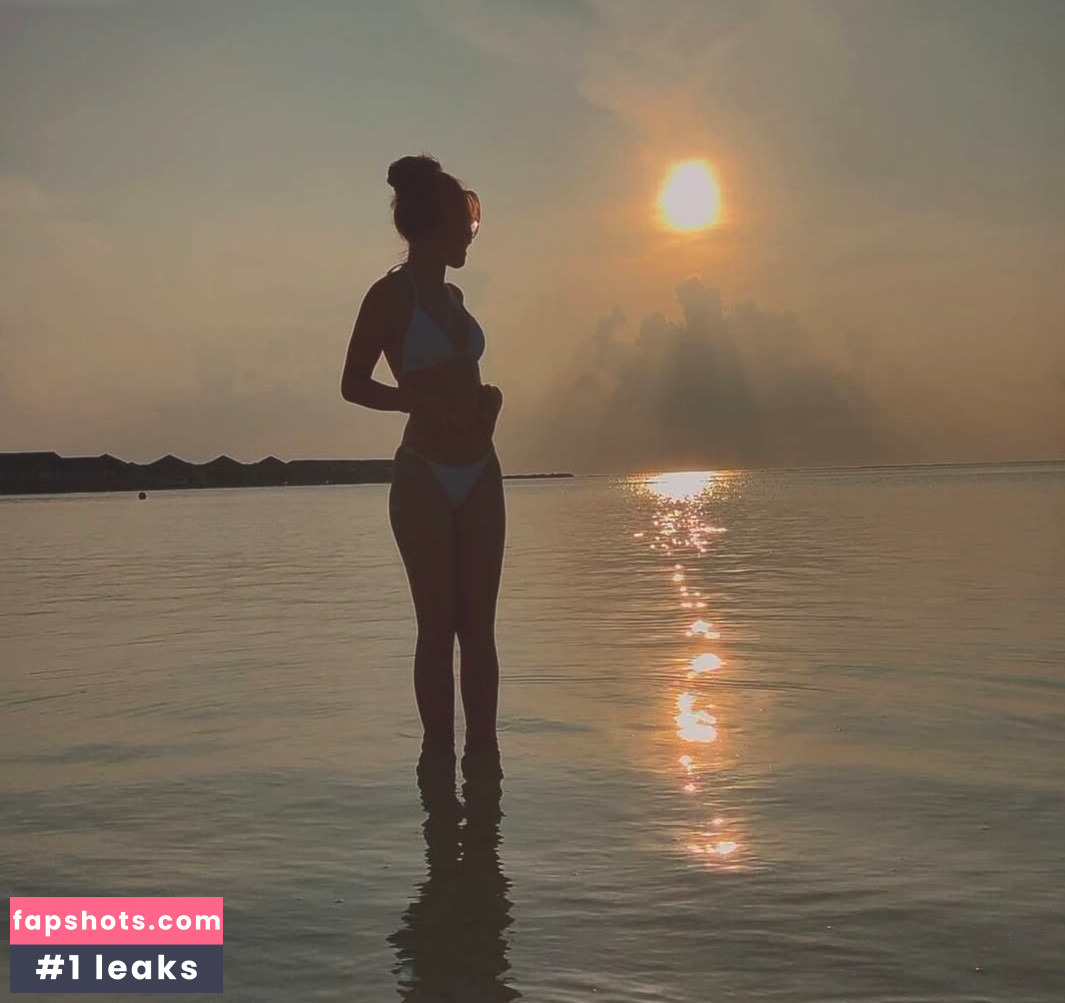 Anna Kauer gallery photo #29