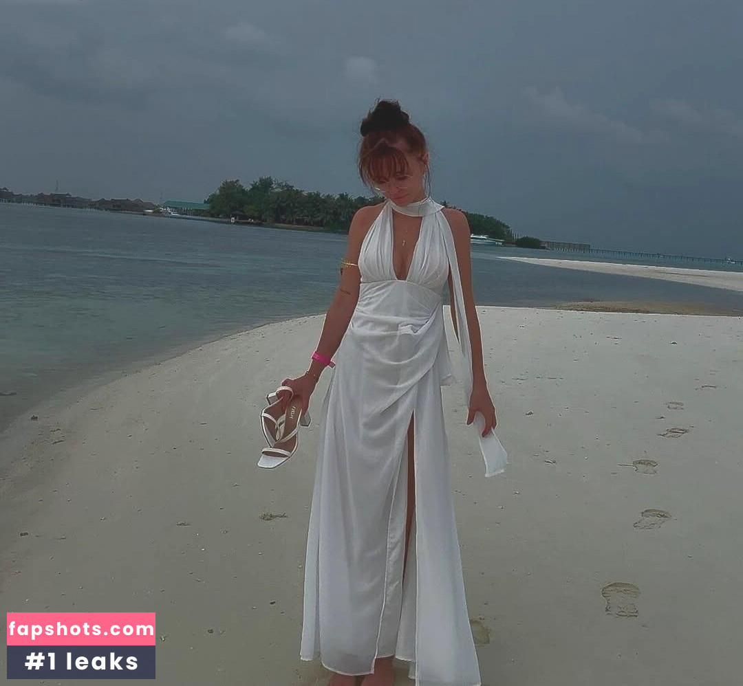 Anna Kauer gallery photo #41