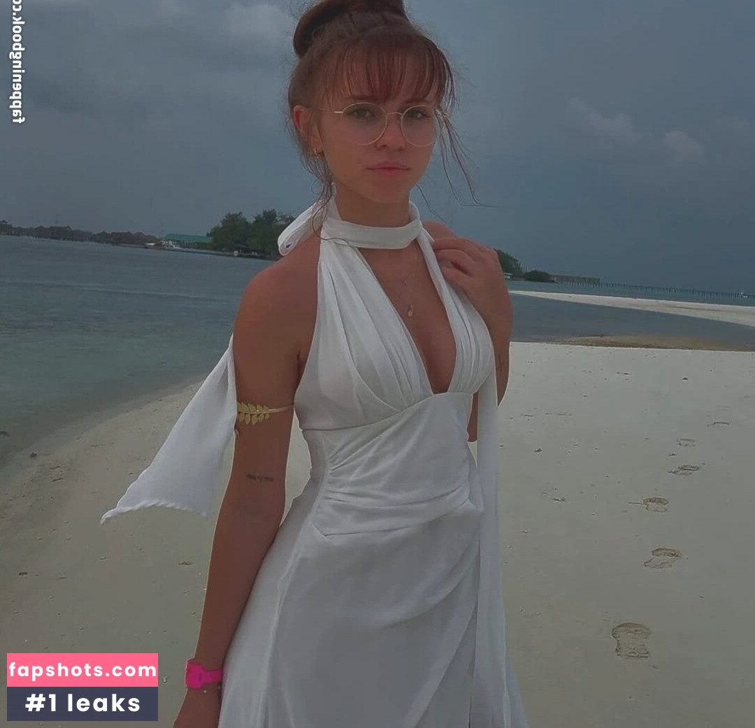 Anna Kauer gallery photo #42