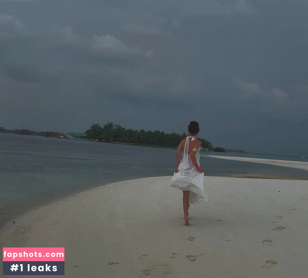 Anna Kauer gallery photo #43