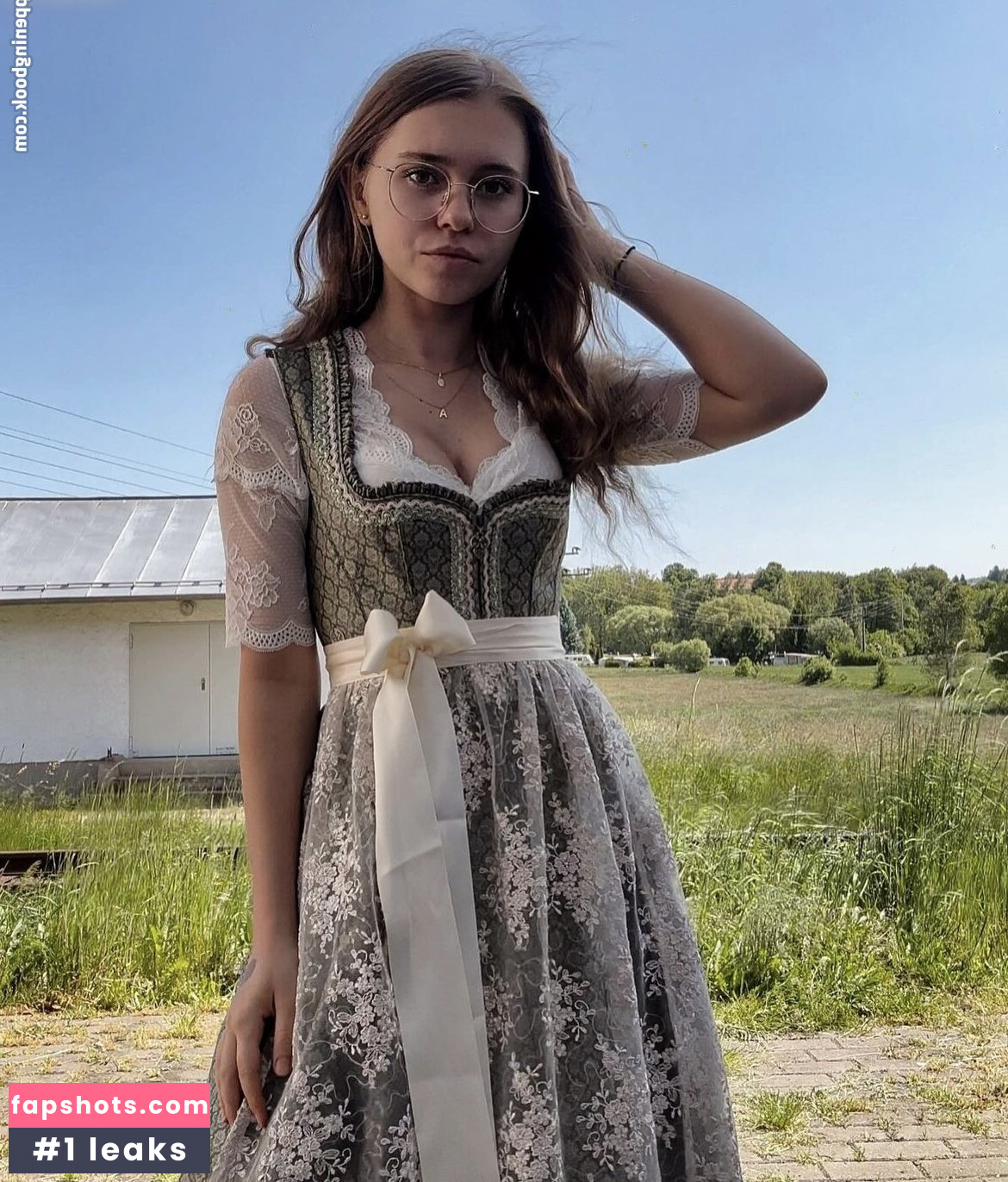 Anna Kauer gallery photo #86