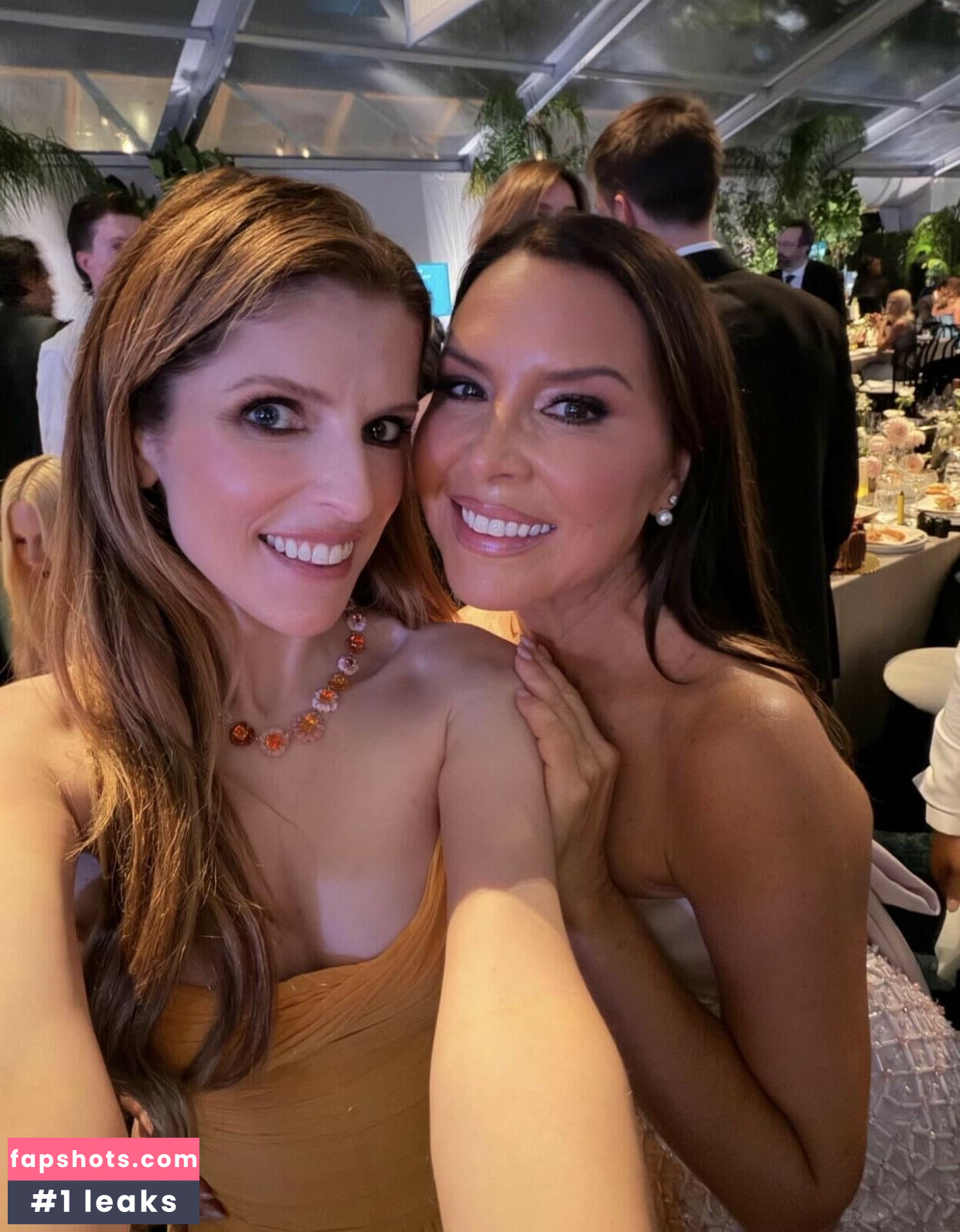 Anna Kendrick gallery photo #2