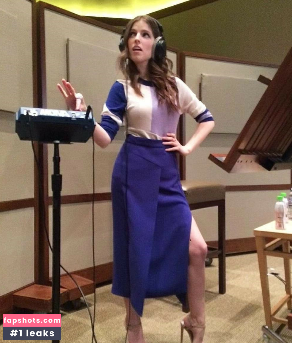 Anna Kendrick gallery photo #297