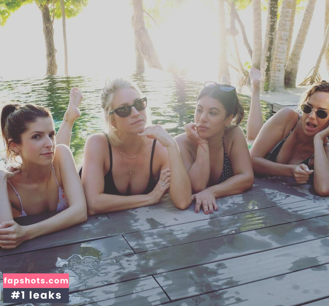 Anna Kendrick gallery photo #371