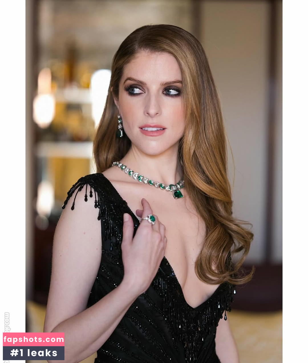 Anna Kendrick gallery photo #52