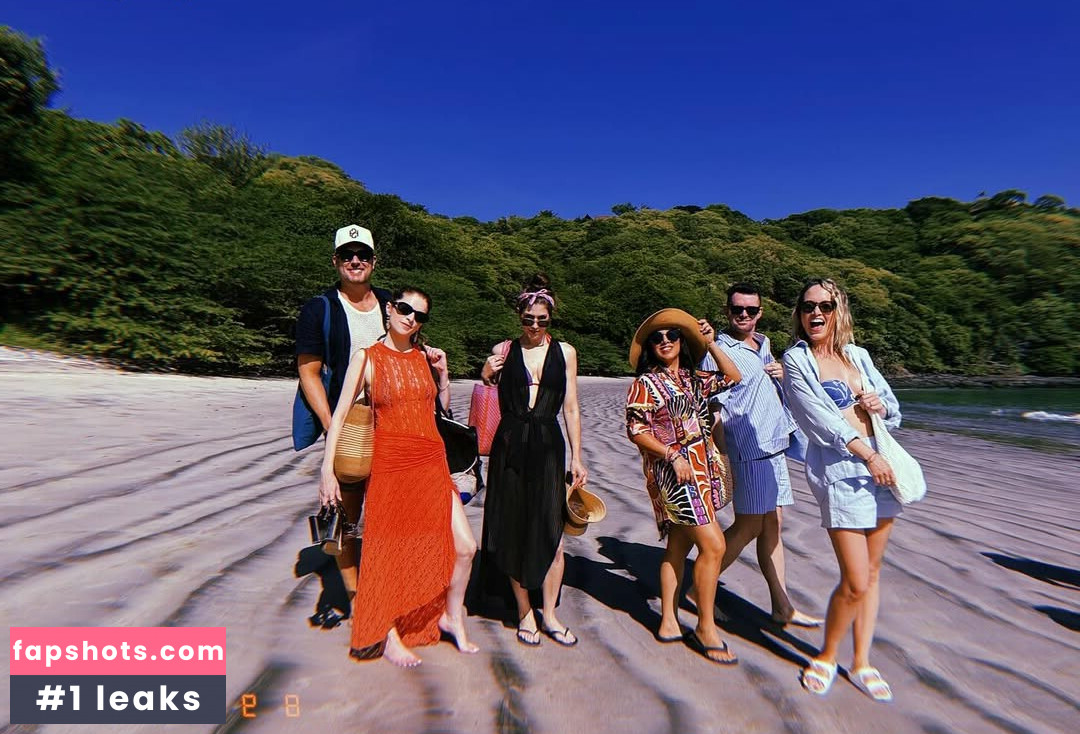 Anna Kendrick gallery photo #7