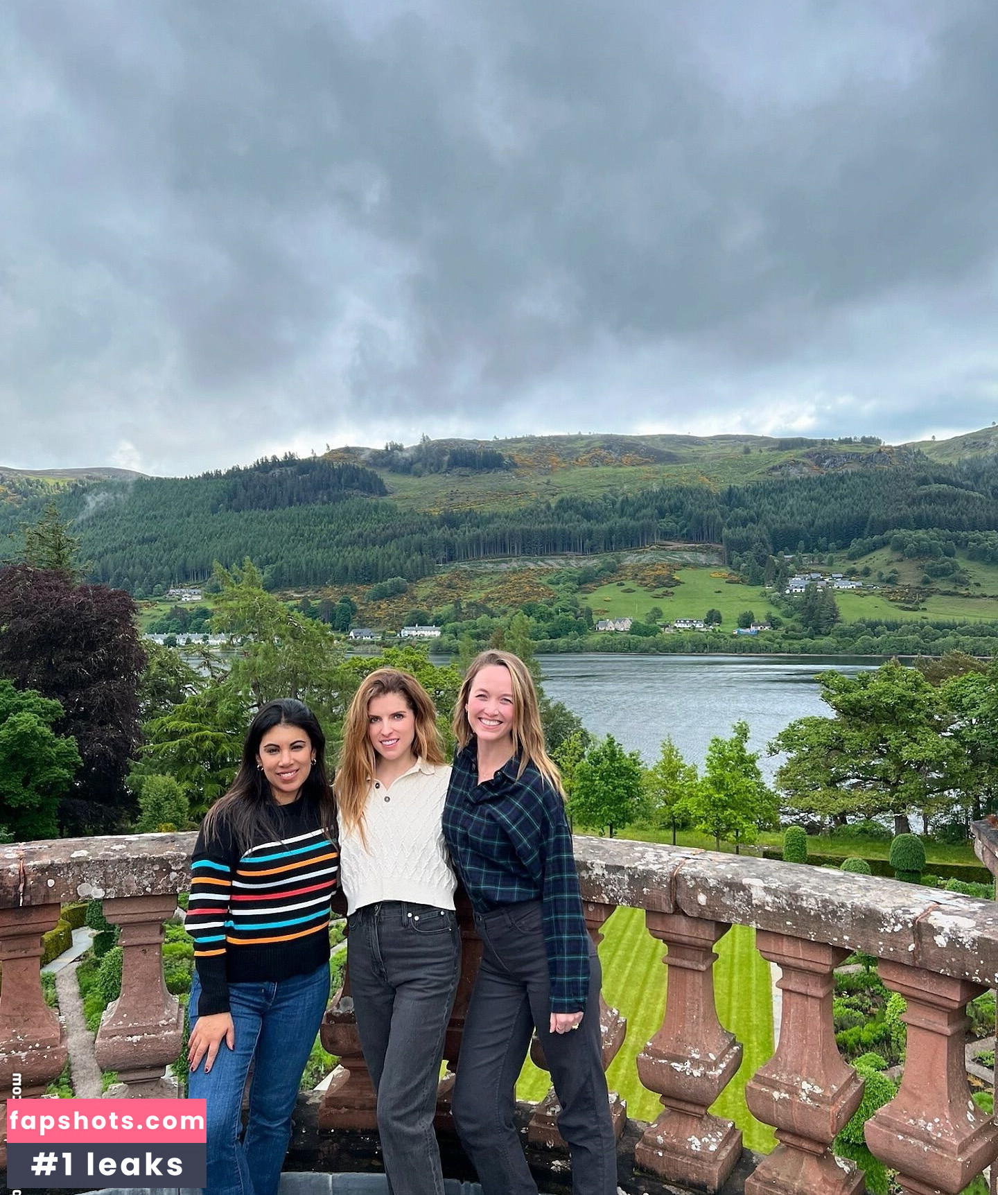 Anna Kendrick gallery photo #71