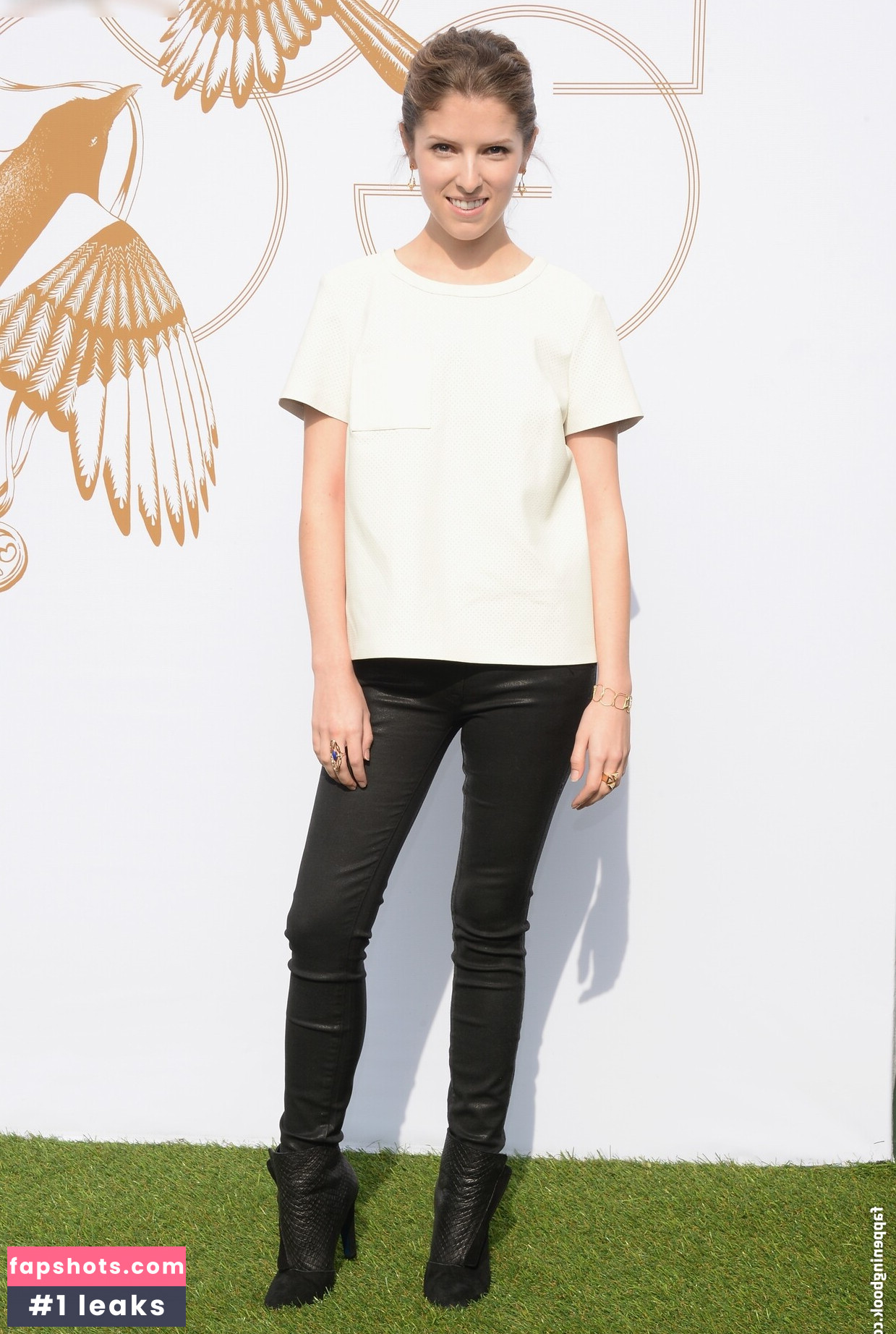 Anna Kendrick gallery photo #75