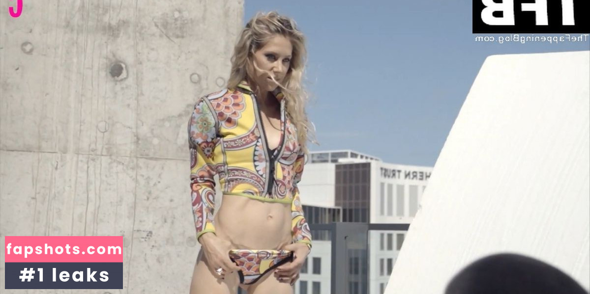 Anna Kournikova Nude Leaks OnlyFans Photos #141 - Fapshots