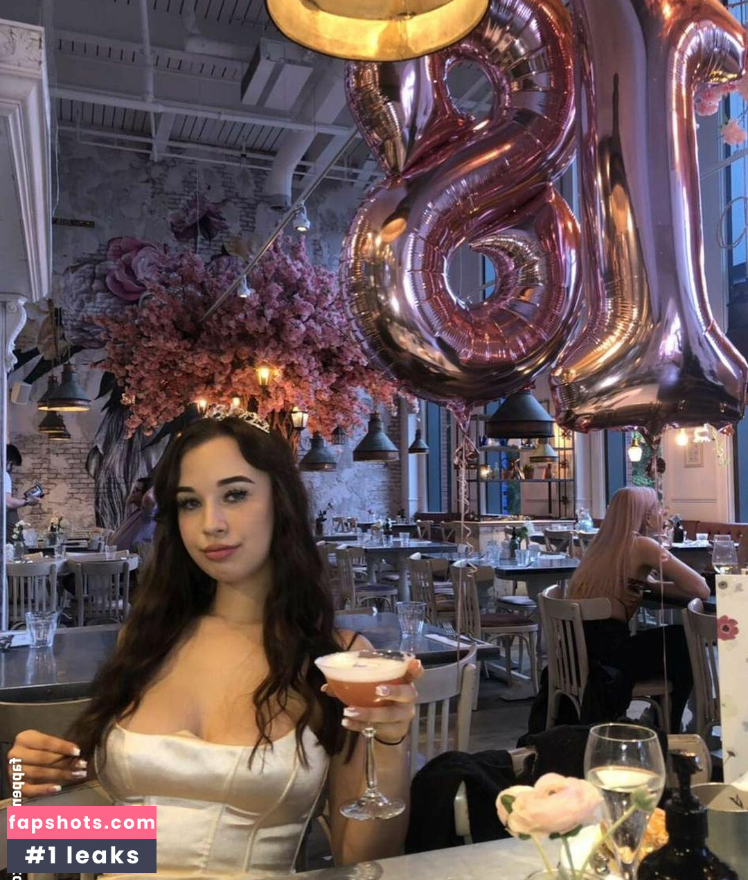 Anna Langley gallery photo #42