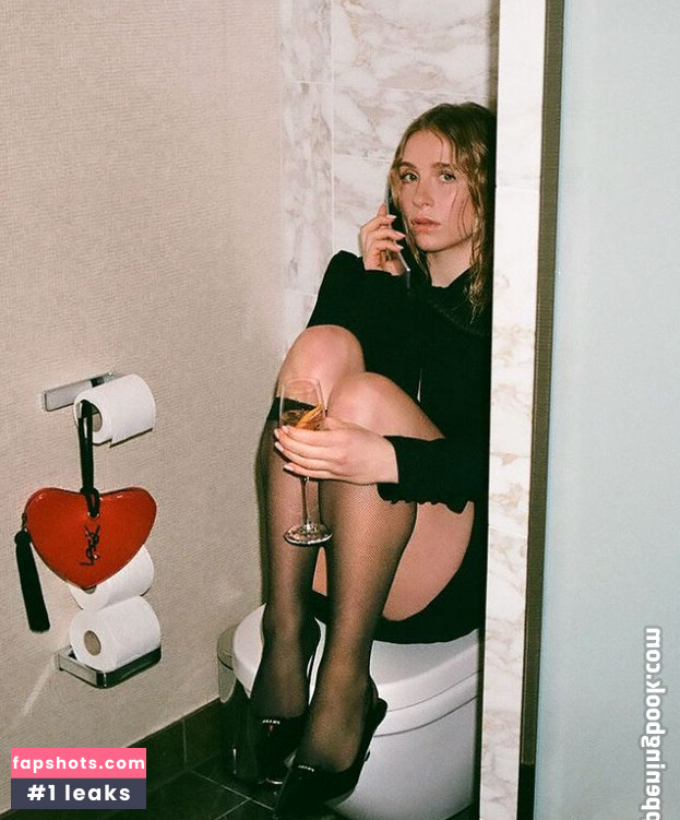 Anna Lena Klenke gallery photo #12