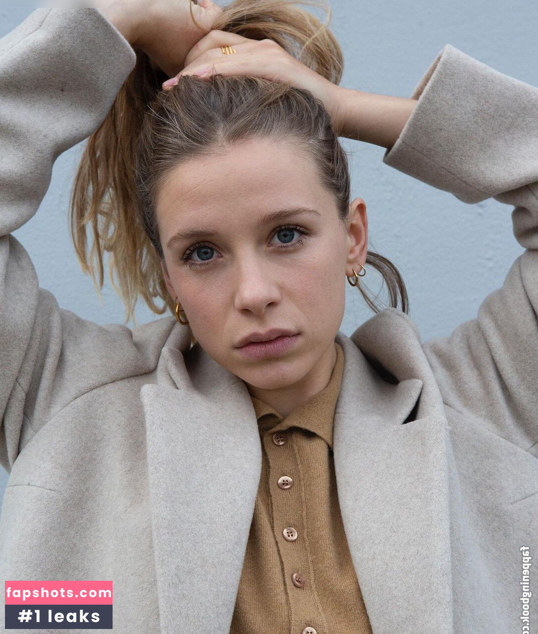 Anna Lena Klenke gallery photo #31