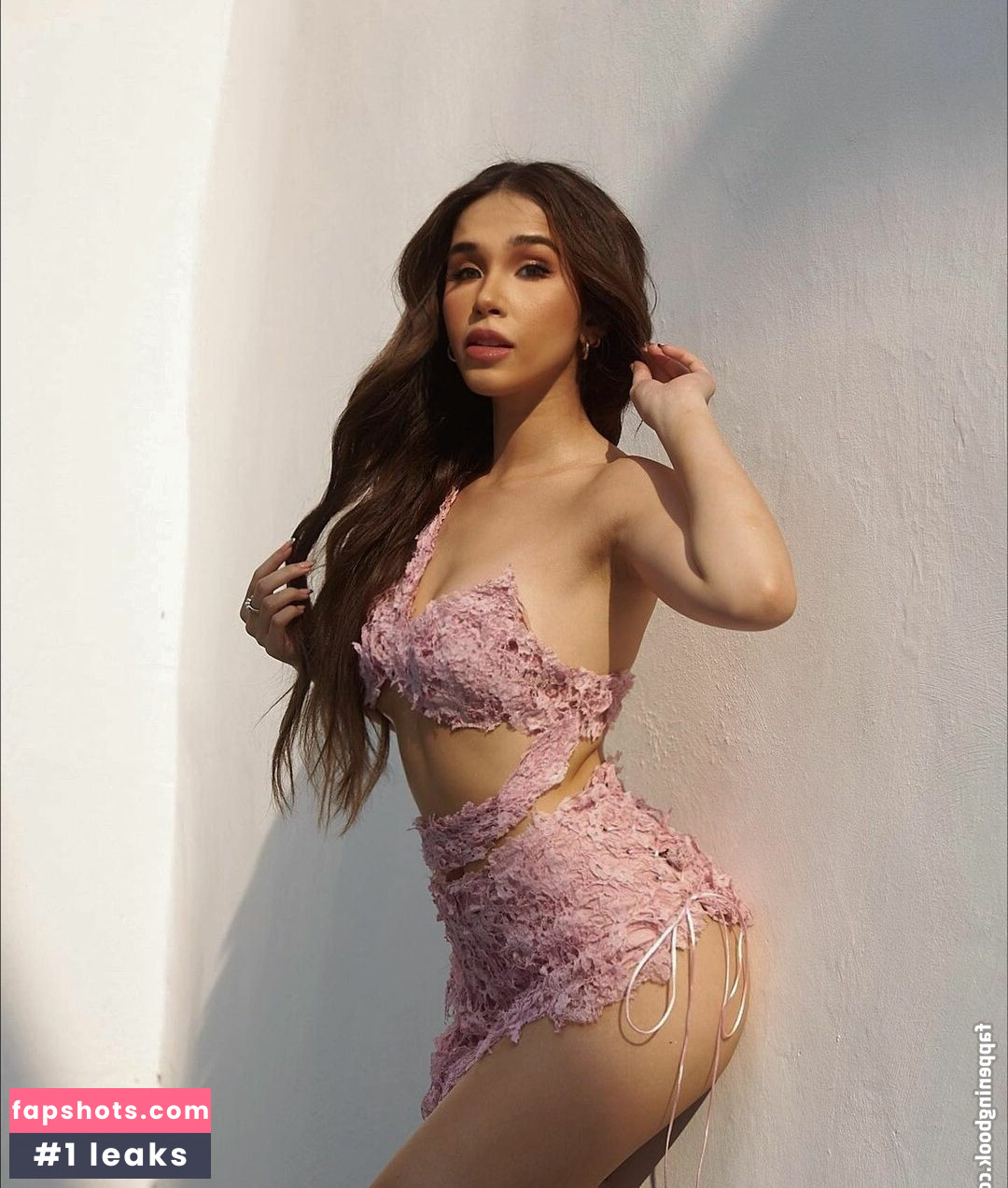 Anna Marcelo gallery photo #43