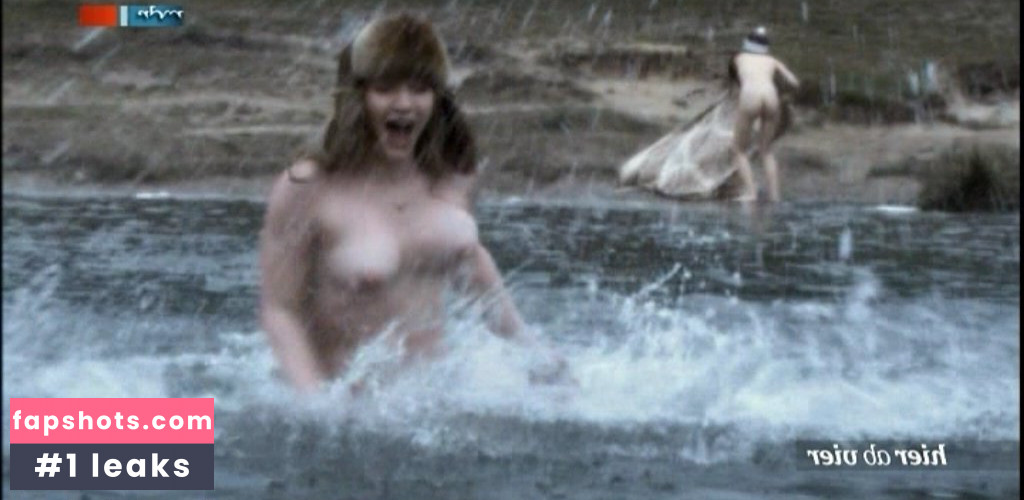 Anna Maria Muehe gallery photo #15