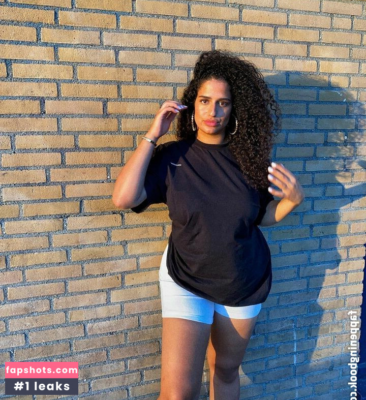 Anna-Maria gallery photo #13