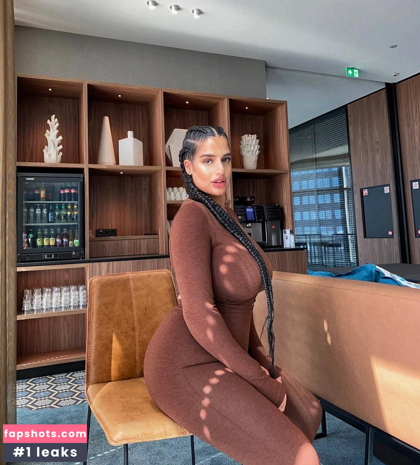 Anna-Maria gallery photo #14